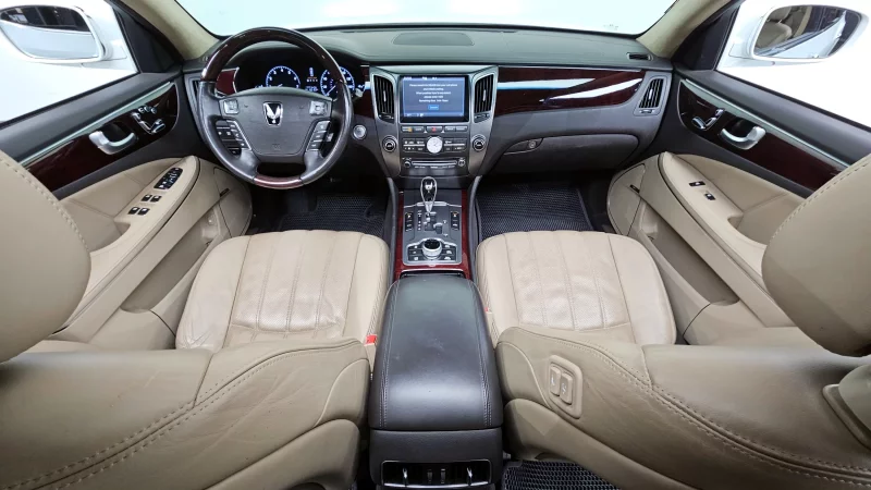 Hyundai Equus
