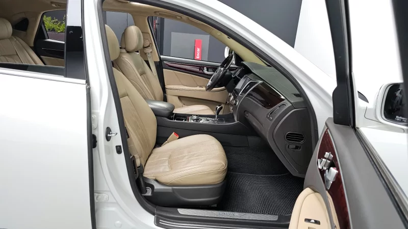 Hyundai Equus