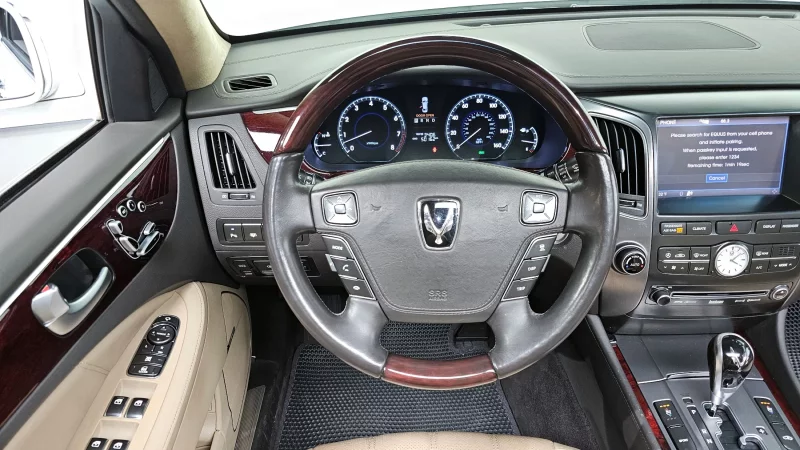 Hyundai Equus