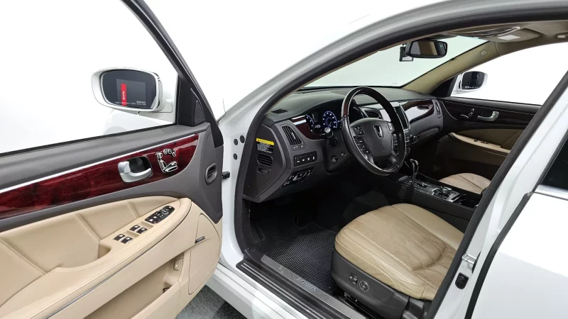 Hyundai Equus
