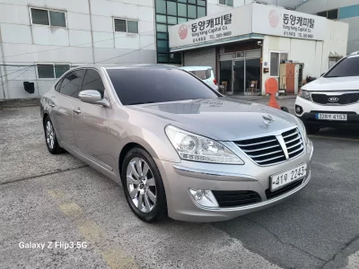 Hyundai Equus