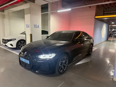 BMW i4