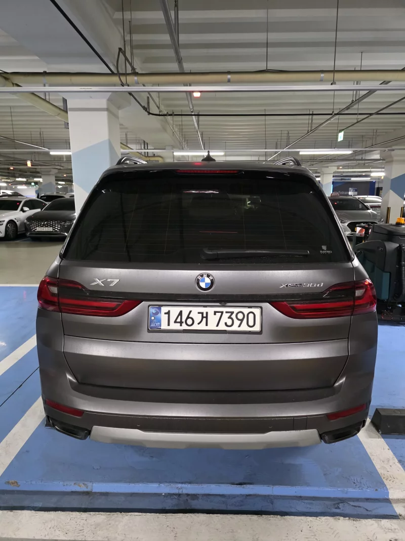 BMW X7