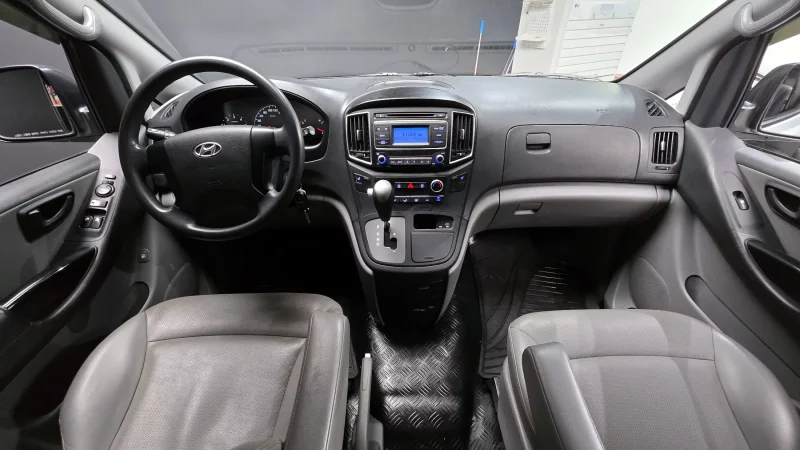 Hyundai Grand Starex