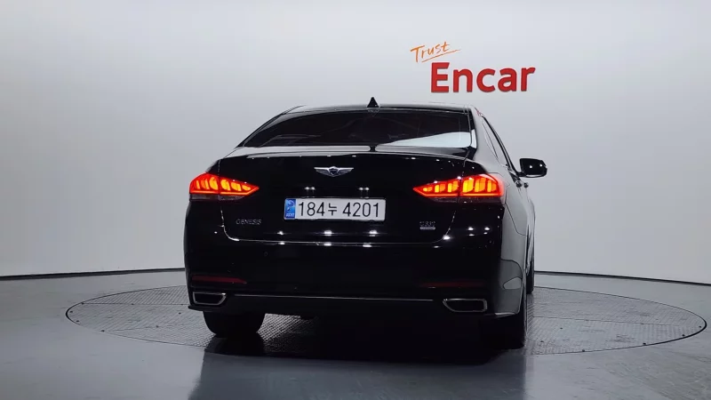 Hyundai Genesis