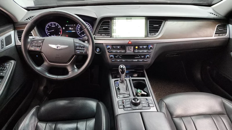 Hyundai Genesis