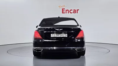 Genesis EQ900