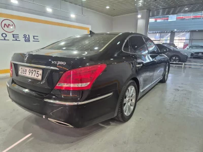 Hyundai Equus