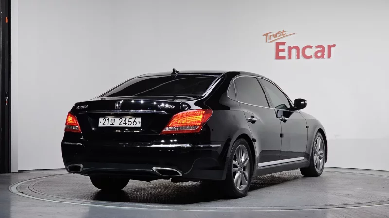 Hyundai Equus