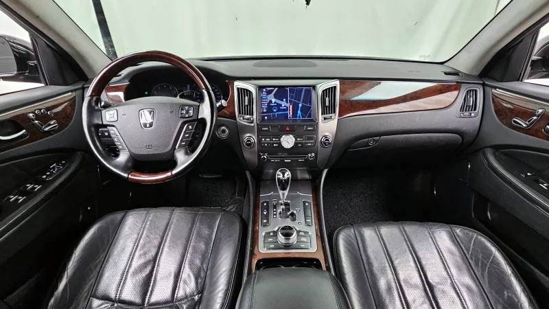 Hyundai Equus