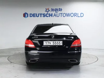 Hyundai Equus