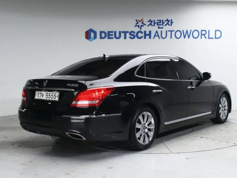 Hyundai Equus