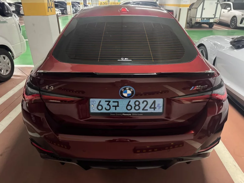 BMW i4