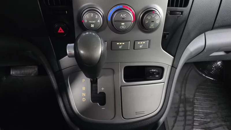 Hyundai Grand Starex