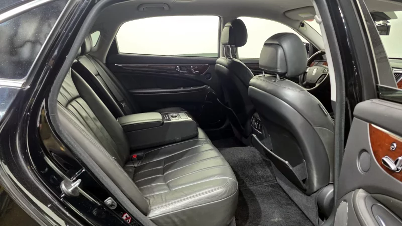 Hyundai Equus
