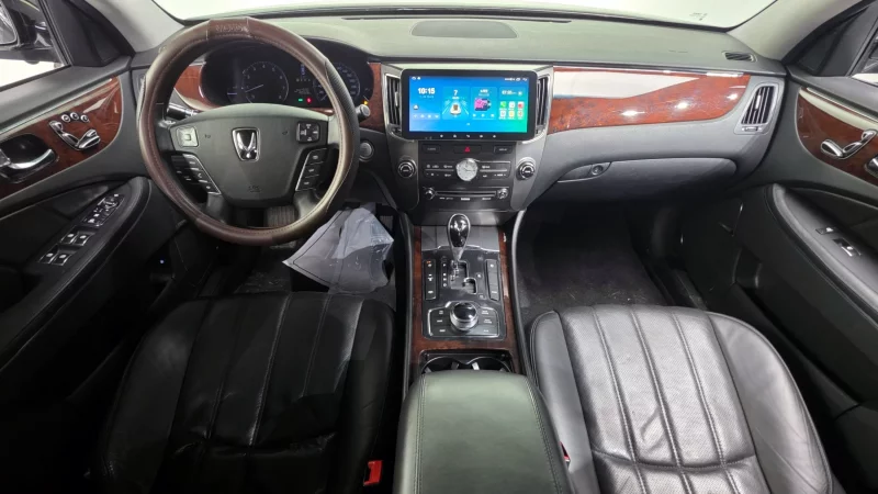 Hyundai Equus