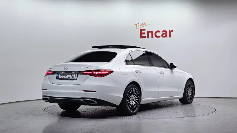 Mercedes-Benz C-Class