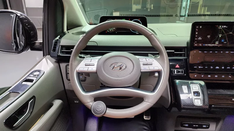 Hyundai Staria