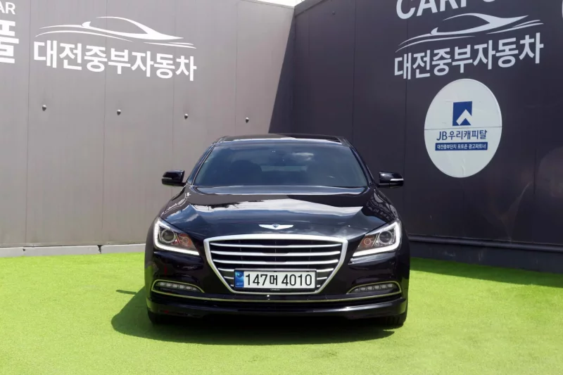 Hyundai Genesis