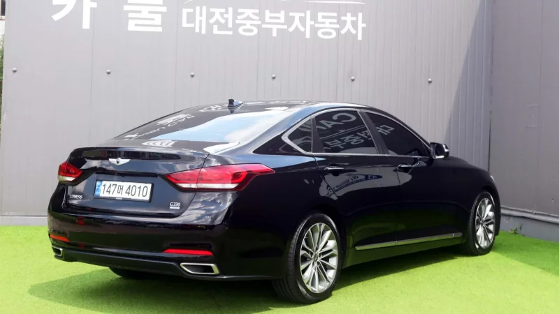 Hyundai Genesis