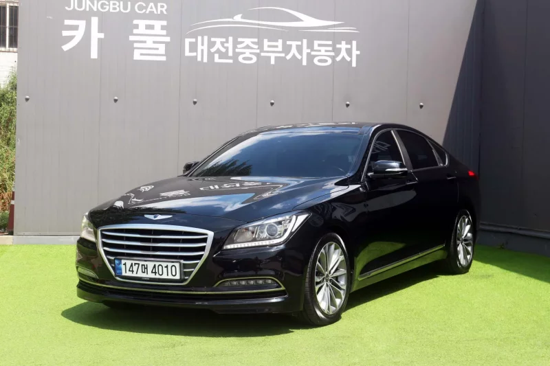 Hyundai Genesis