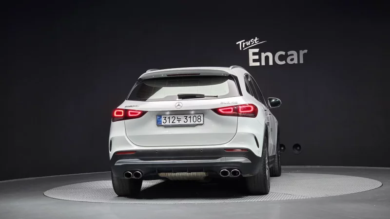 Mercedes-Benz GLA-Class