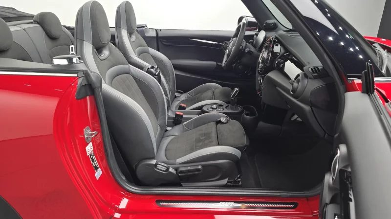 MINI Cooper Convertible