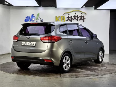 Kia Carens