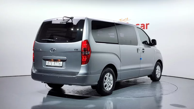 Hyundai Grand Starex