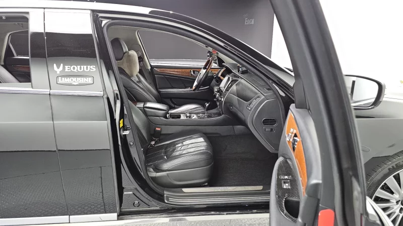 Hyundai Equus
