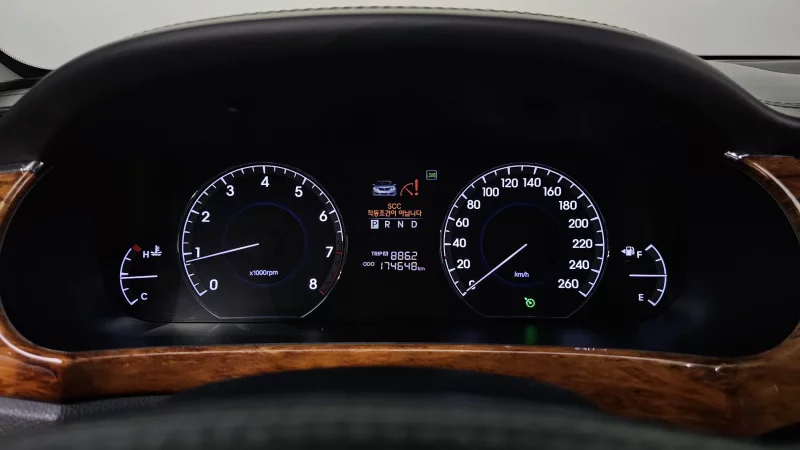 Hyundai Equus