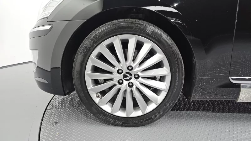 Hyundai Equus