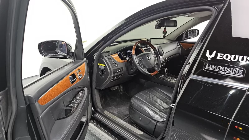 Hyundai Equus