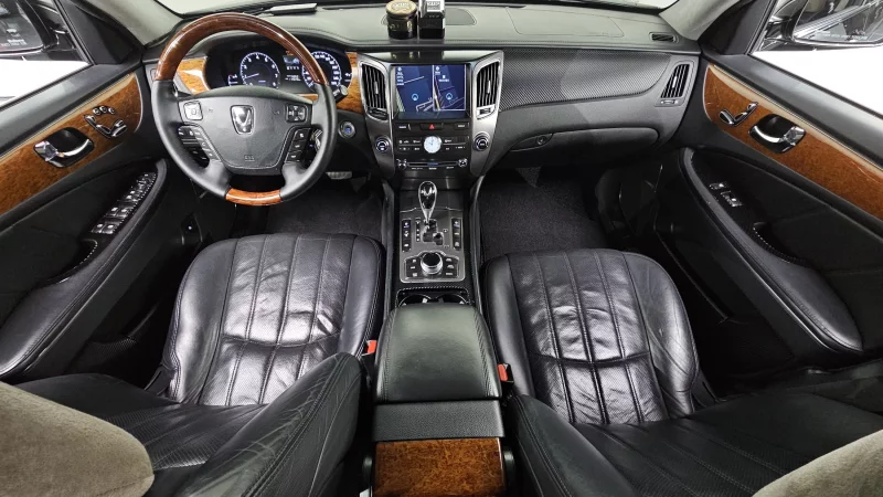 Hyundai Equus
