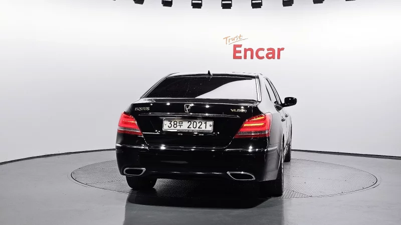 Hyundai Equus
