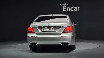 Hyundai Equus