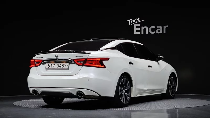 Nissan MAXIMA