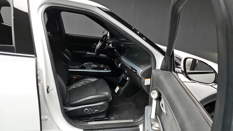 Genesis GV60