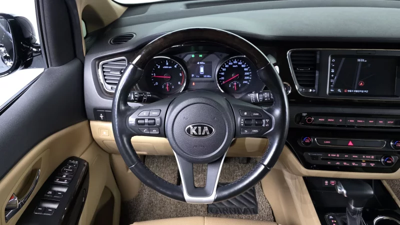 Kia Carnival