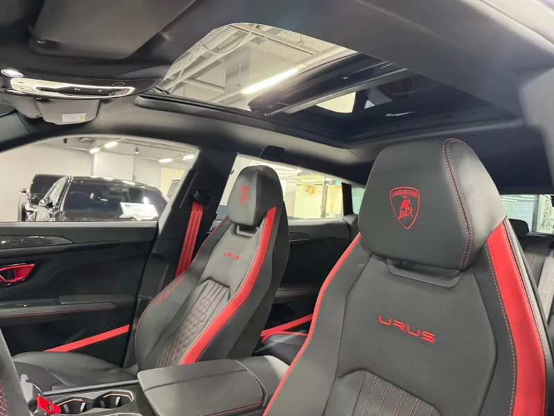 Lamborghini URUS
