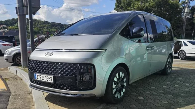 Hyundai Staria