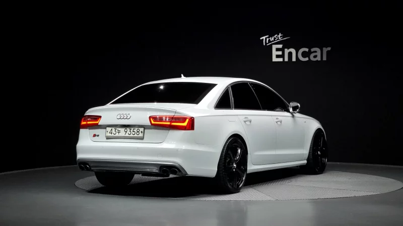 Audi S6