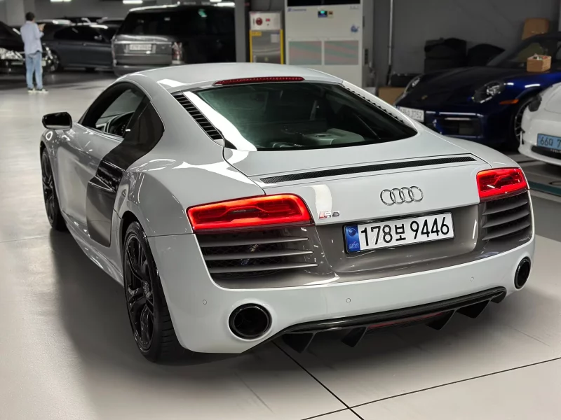 Audi R8