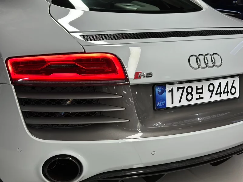 Audi R8
