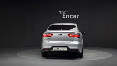 Kia pride