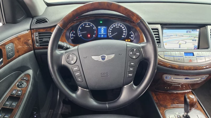 Hyundai Genesis