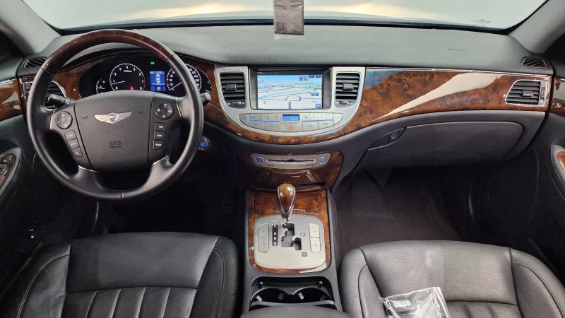 Hyundai Genesis