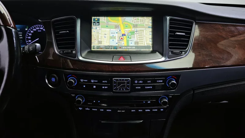Hyundai Equus