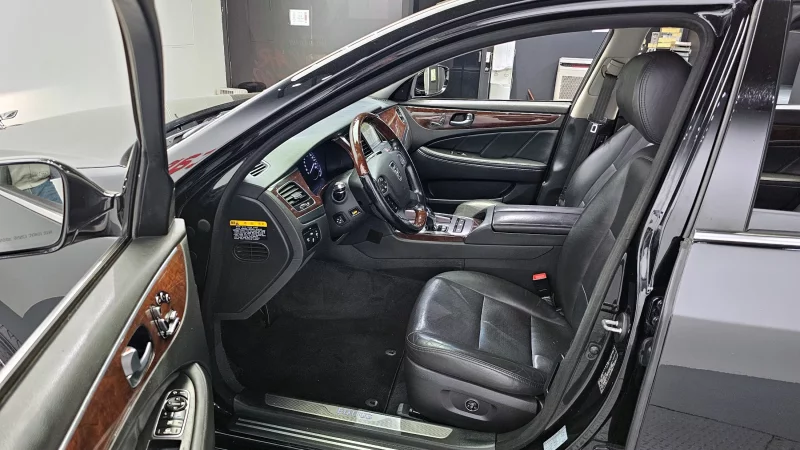 Hyundai Equus