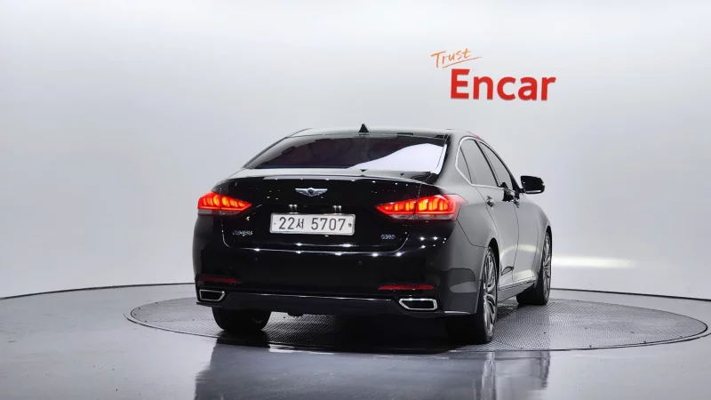 Hyundai Genesis